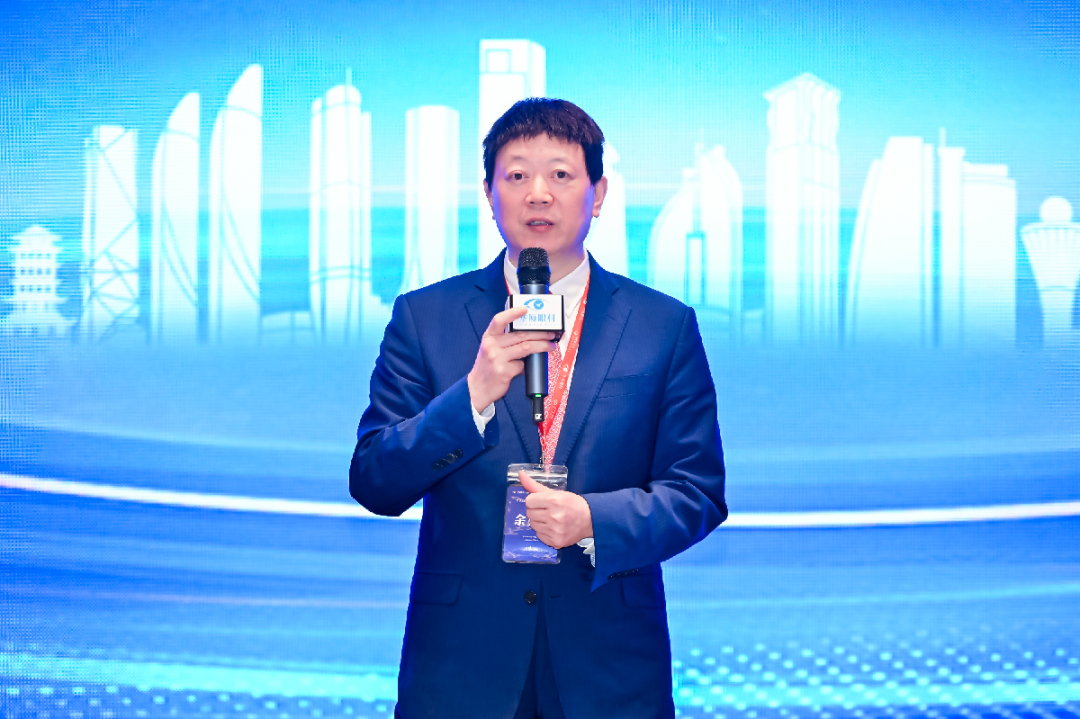 名医加盟！著名眼科专家余克明教授加盟华厦眼科