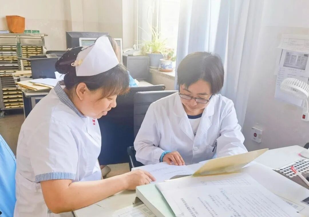人文视角丨肾衰告急命悬一线 全力救治守住生命防线——本溪市中心医院肾内科成功救治一名危重透析患者