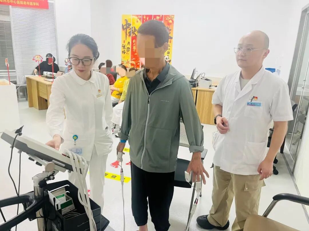 情暖金秋 乐享安康——这场老年联谊活动干货满满