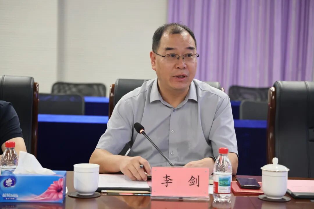 开门纳谏促提升｜我院召开2026年度行风监督员联席会议