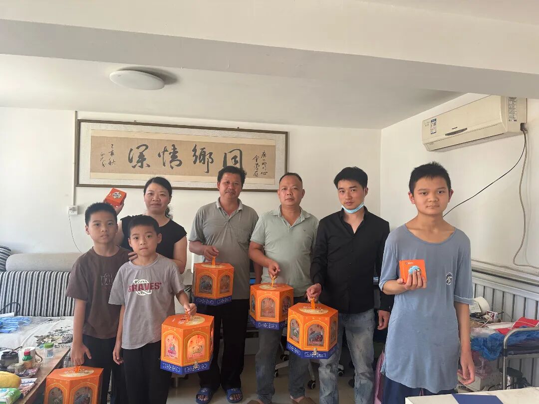 中秋特辑 | 以爱为光，月满中秋；心有归处，共赴团圆