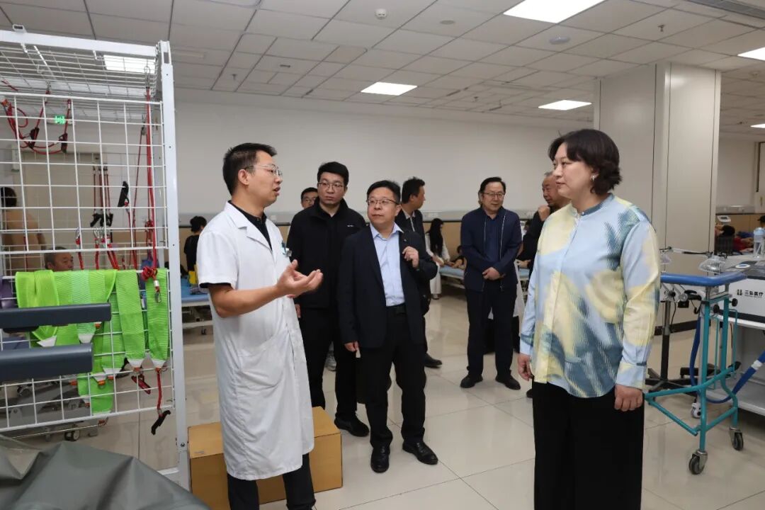 【关注】国家非遗“宋氏中医外科疗法”传承人宋兆普名医团队来院洽谈合作交流