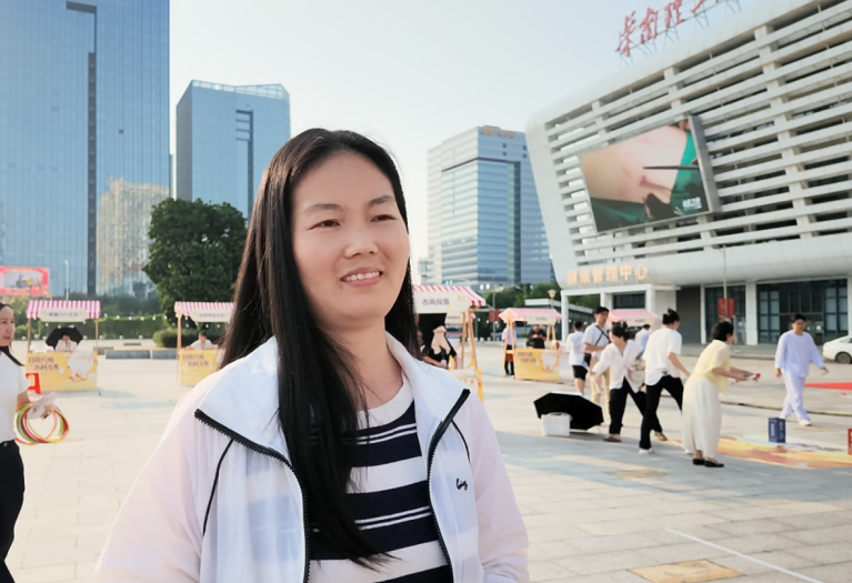 当医院变身烟火市集:千人共赴前海人寿广州总医院中秋杏林之约