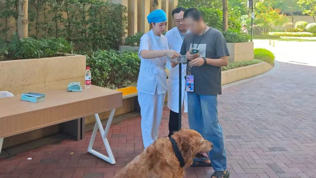 广西自贸区医院急诊科走进悦年华社区开展狂犬病专项科普