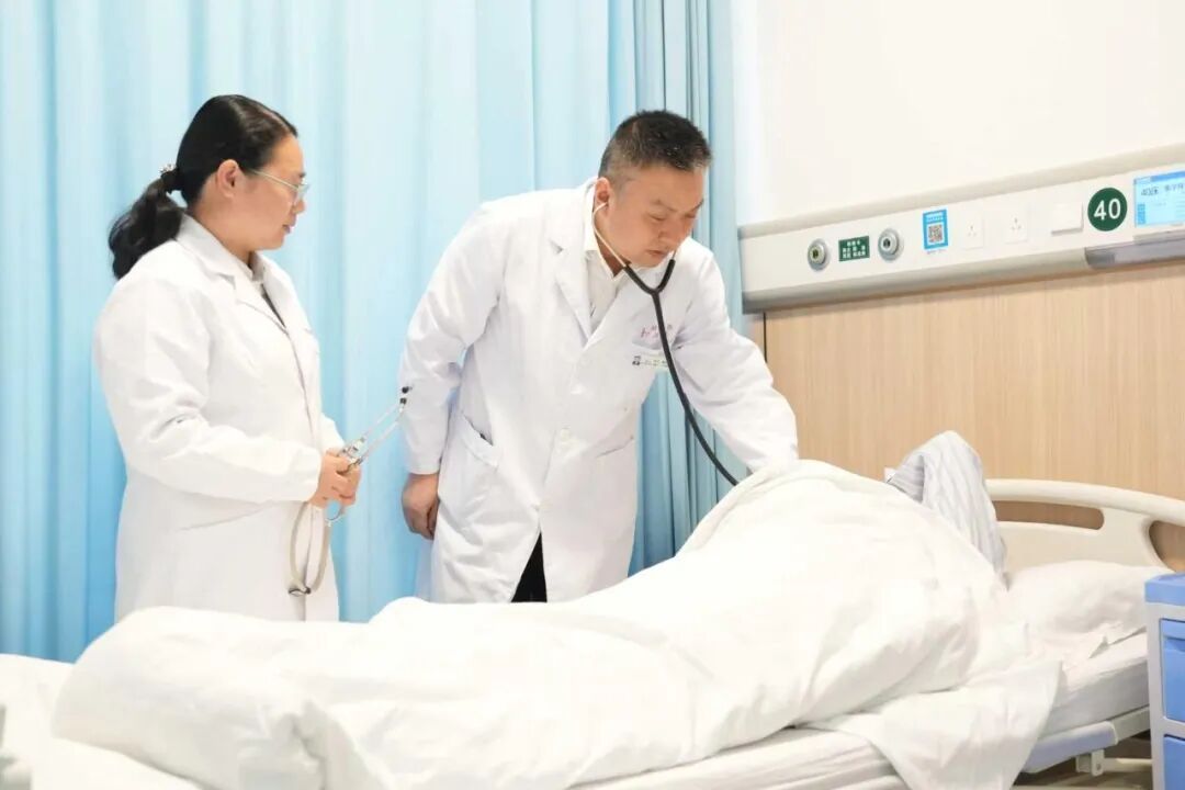 生死竞速 1 小时 20 分,他们攻克了「最难啃的血管」