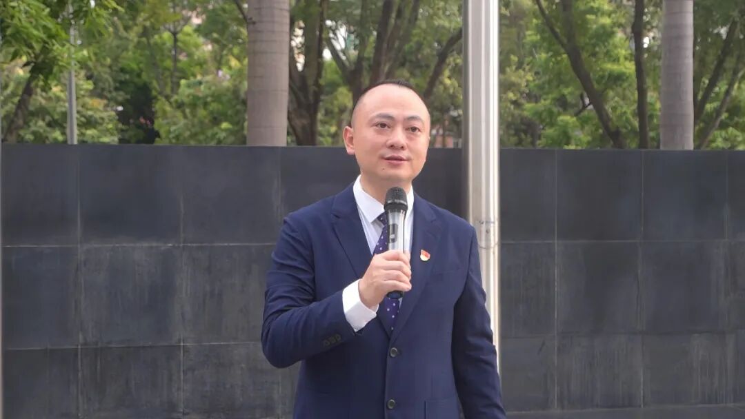 铭记英烈迎华诞,强院有我践初心!