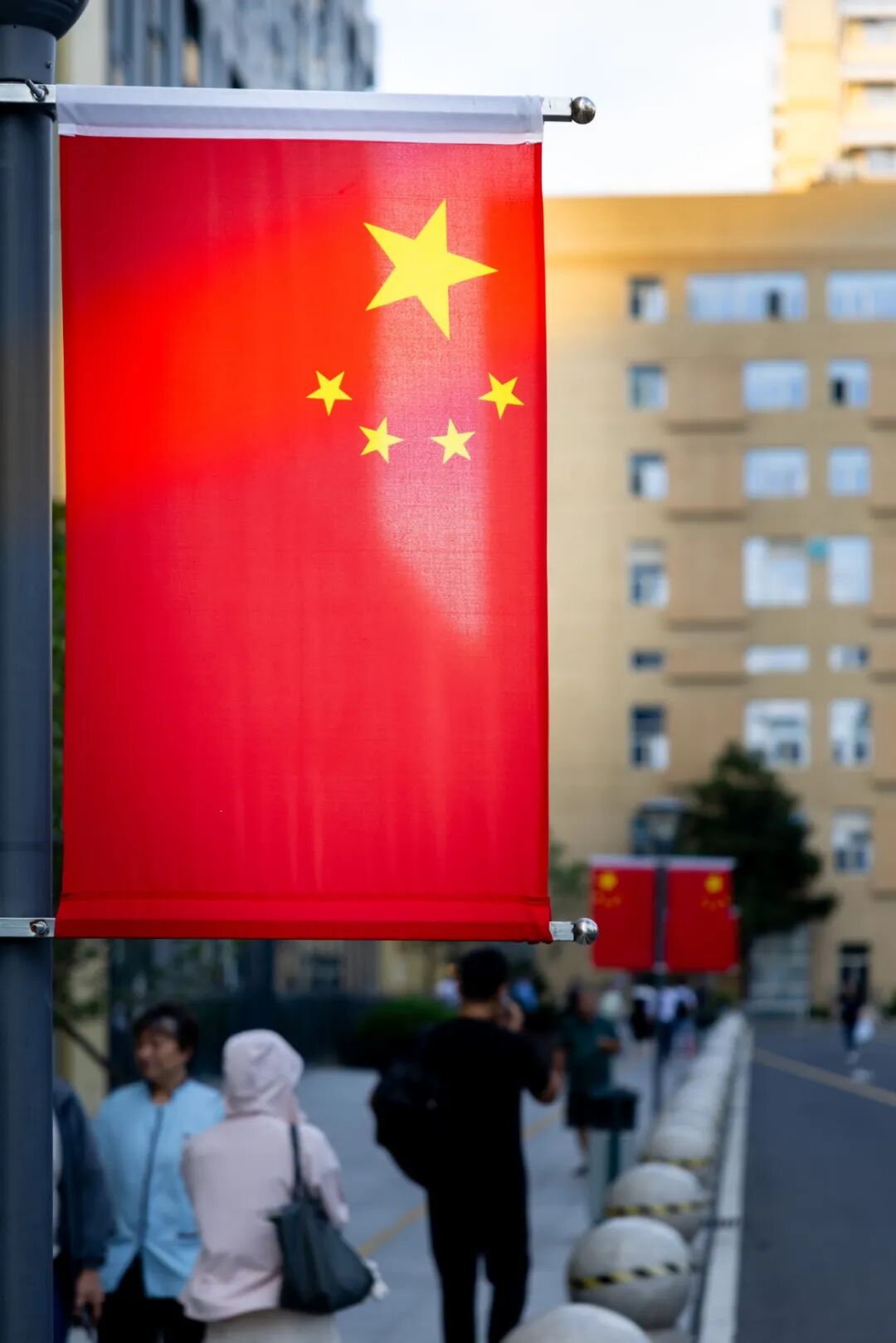 国庆 | 以坚守，致敬祖国母亲