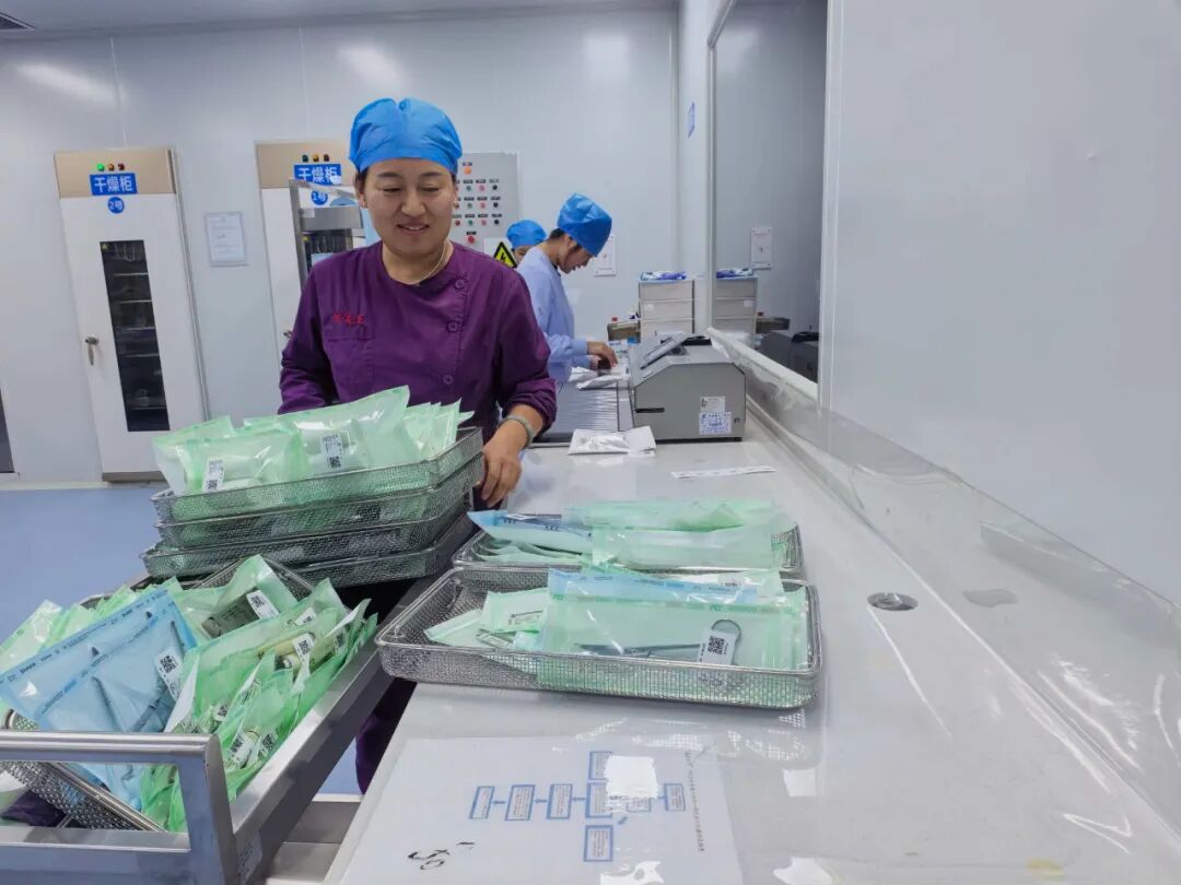 【国庆我在岗 白衣守平安】延安中医人这样过佳节！