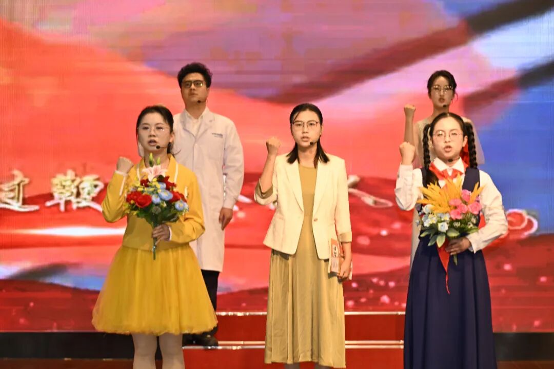 石榴花开聚医心 红歌嘹亮映初心 华润武钢总医院以团结之声献礼祖国77周年华诞