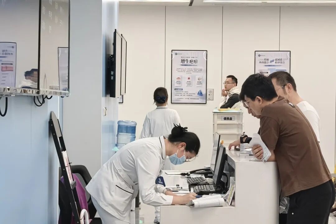 国庆特辑｜翻开“我们”的朋友圈故事