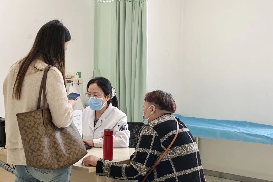 国庆特辑｜翻开“我们”的朋友圈故事