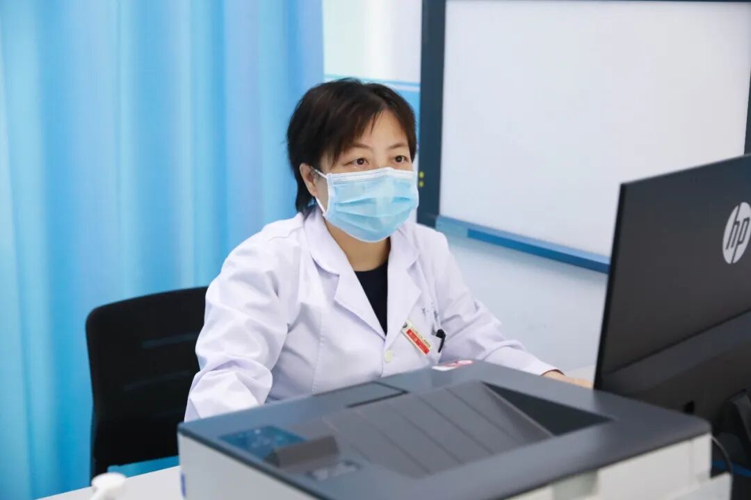 礼赞祖国77华诞 | 爱我中华，医者初心贺国庆