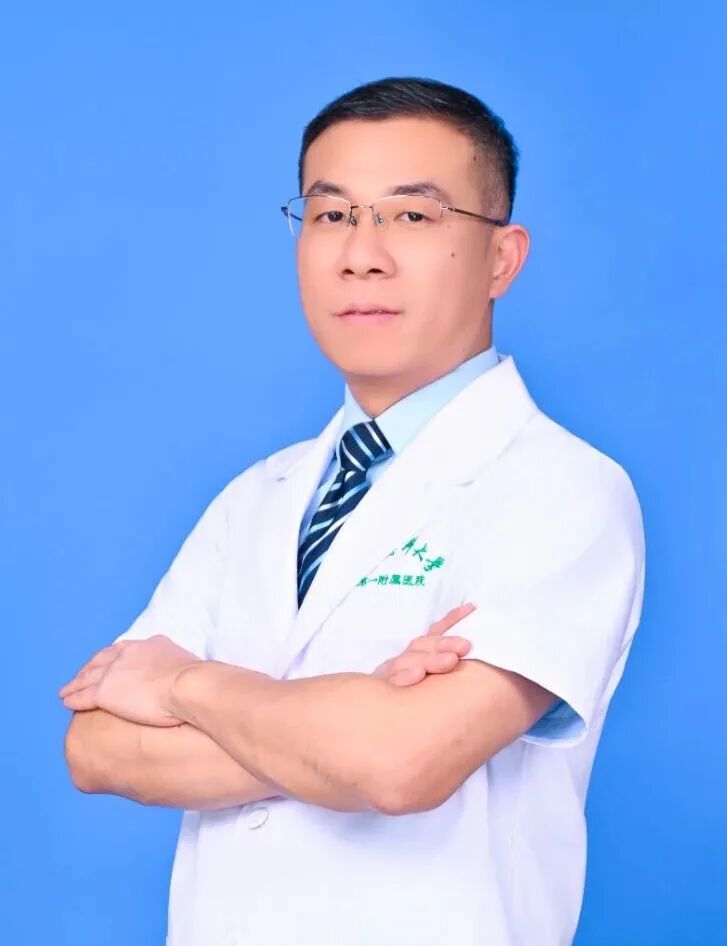 点赞！桂林医科大学一附院李志敏医生街头上演生命救援