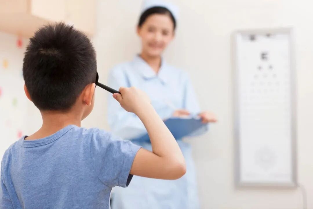 想配离焦镜?看完这“6问6答”,省事又安心