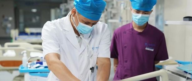 人才强院｜急诊与重症医学专家蓝洲主任正式加盟广西自贸区医院