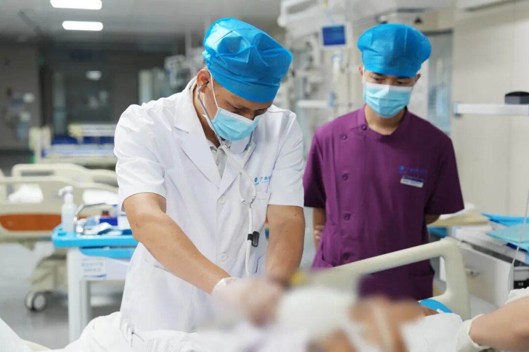 人才强院|急诊与重症医学专家蓝洲主任正式加盟广西自贸区医院
