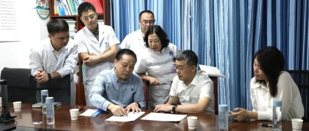 重庆大学附属中心医院都定元教授莅临金堂县第一人民医院指导创伤中心建设工作