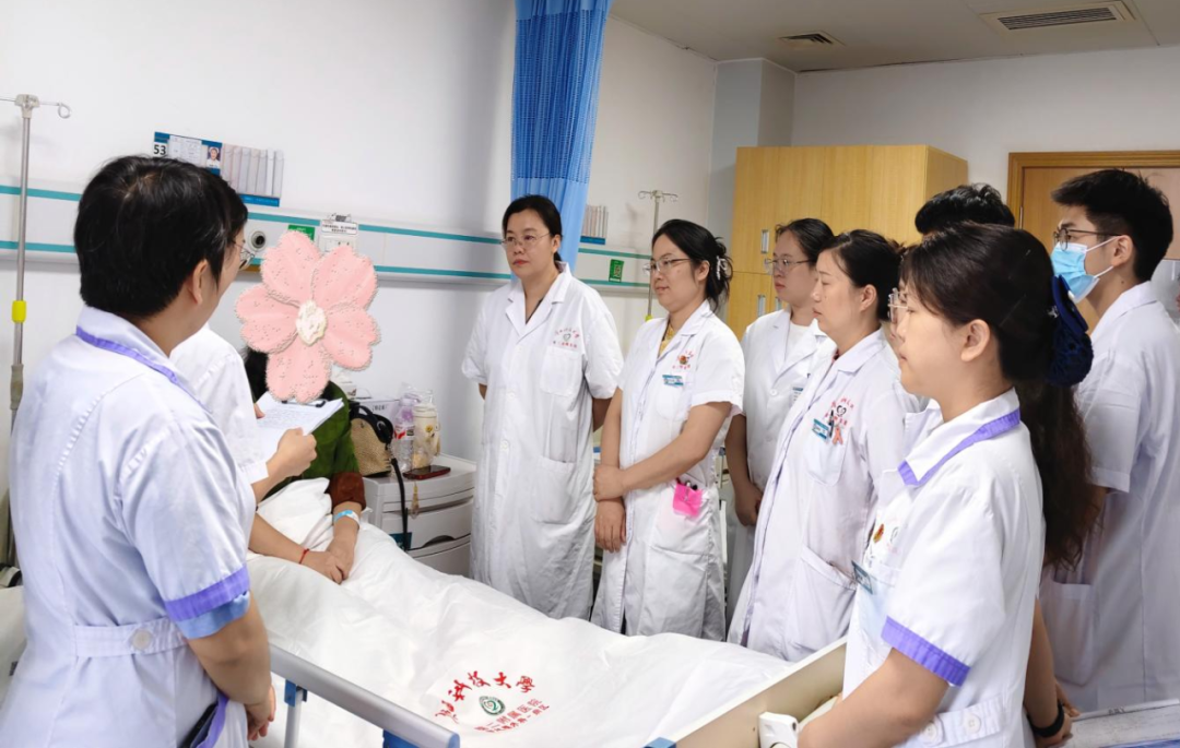 【守护健康】区域共建 为爱护航——我院乳腺外科举办乳腺癌规范化诊疗业务交流活动