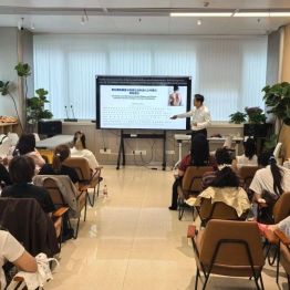 四川泰康医院康复科孙增春主任及康复团队受邀授课“一带一路”康复治疗适宜技术“本体感觉神经促进技术PNF”国际培训班