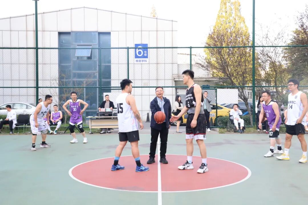 篮下聚情谊，医者共奋进｜德驭医疗集团与南京同仁医院开展篮球友谊赛