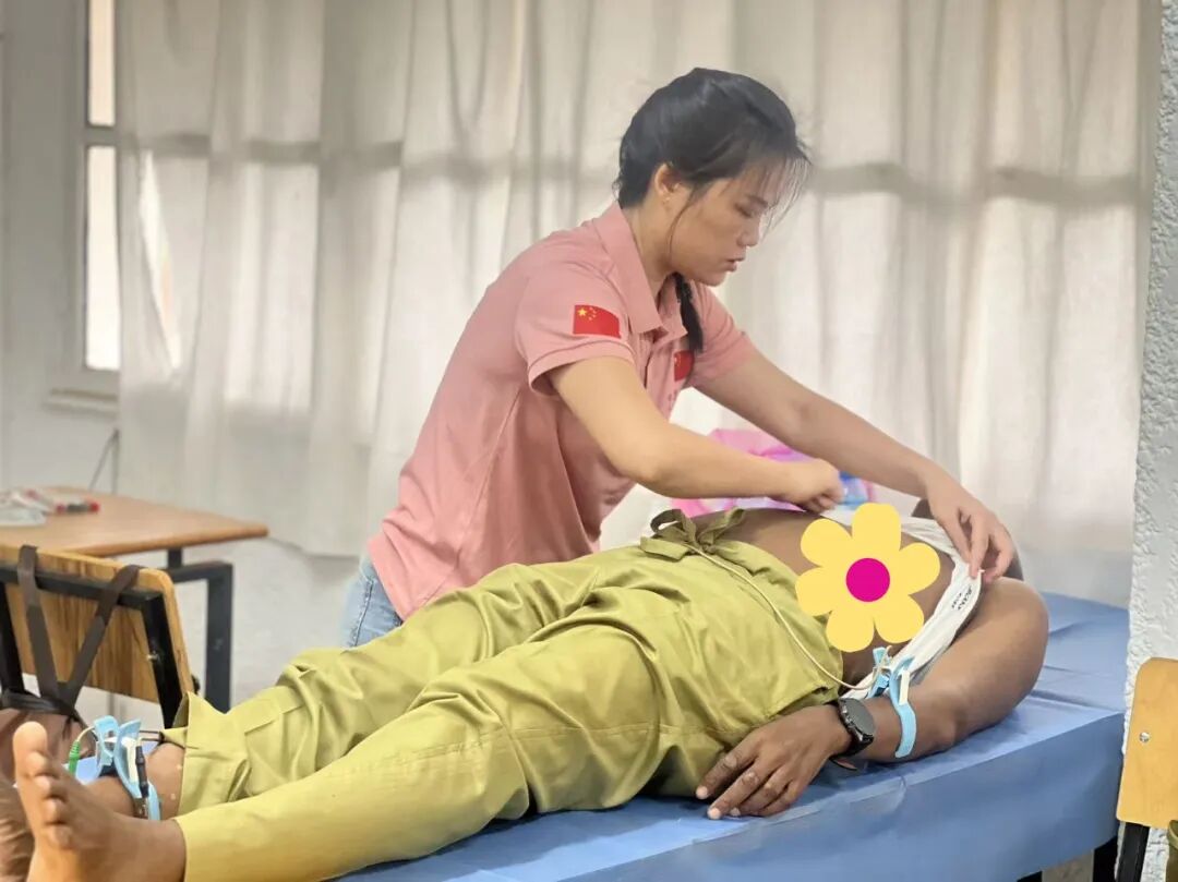 援非日记⑰|方寸心电间 万里医者心——我院援非队员张小华把心电诊断技术留在尼日尔