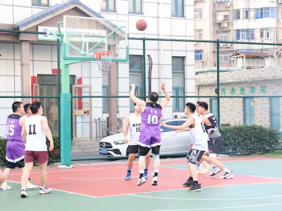 篮下聚情谊，医者共奋进｜德驭医疗集团与南京同仁医院开展篮球友谊赛