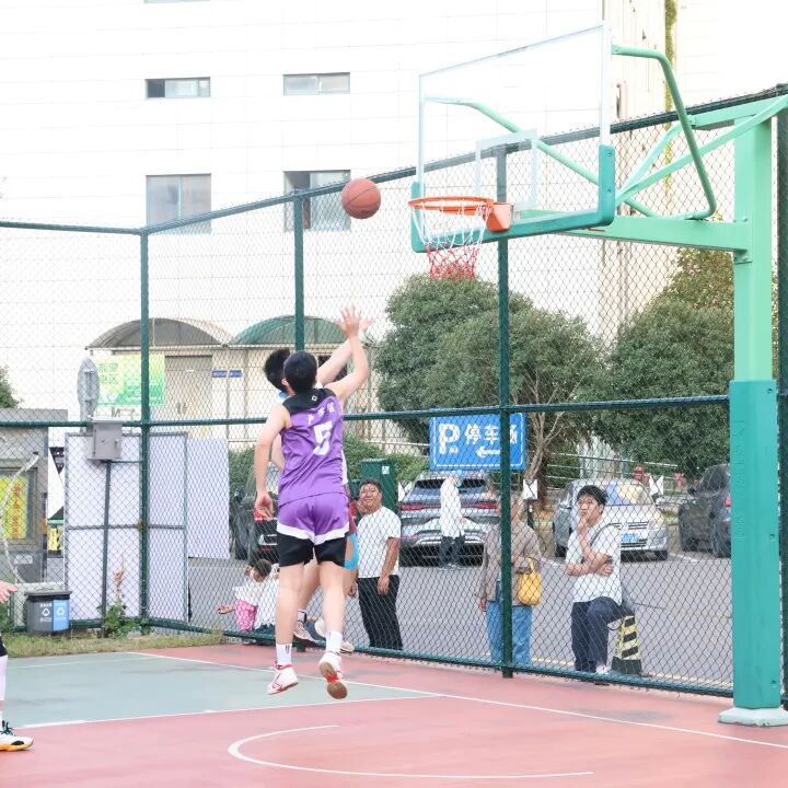 篮下聚情谊，医者共奋进｜德驭医疗集团与南京同仁医院开展篮球友谊赛