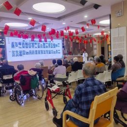 关爱老人，从预防跌倒开始 —— 西安市中医医院老年病科开展重阳科普送健康与义诊活动