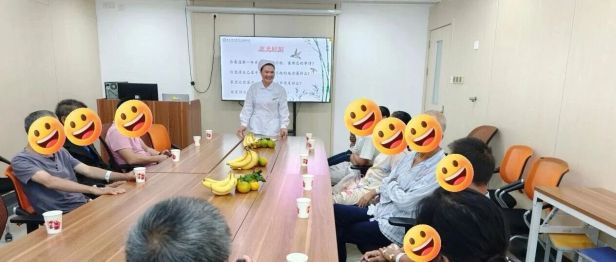 【护理服务专栏】重阳叙暖，奖状留光｜二附院开展人文叙事暖心活动