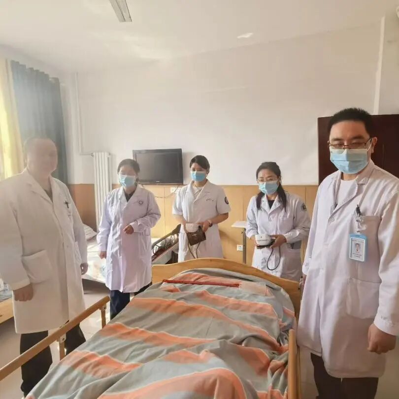 弘扬敬老美德，守护银发健康｜河科大二附院老年医学科敬老月系列健康活动暖心启幕