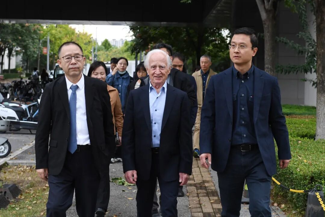 诺贝尔生理学或医学奖获得者马里奥·卡佩奇应邀赴西安交通大学参访交流