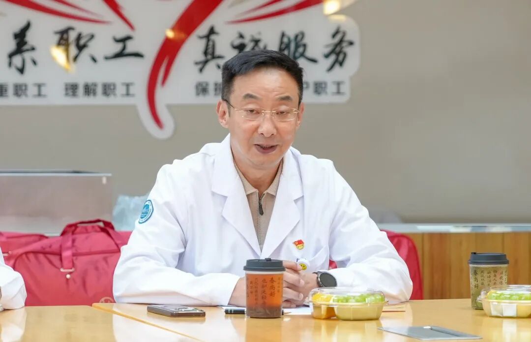 情暖重阳话初心，薪火相传启新程丨徐州仁慈医院举行重阳节老职工座谈会