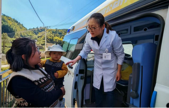 踏破昭觉千重岭，守护孩童一颗心