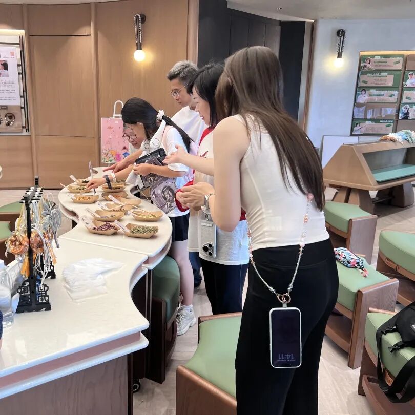 情暖重阳，健康进社区｜前海人寿广州总医院公益健康沙龙圆满落幕