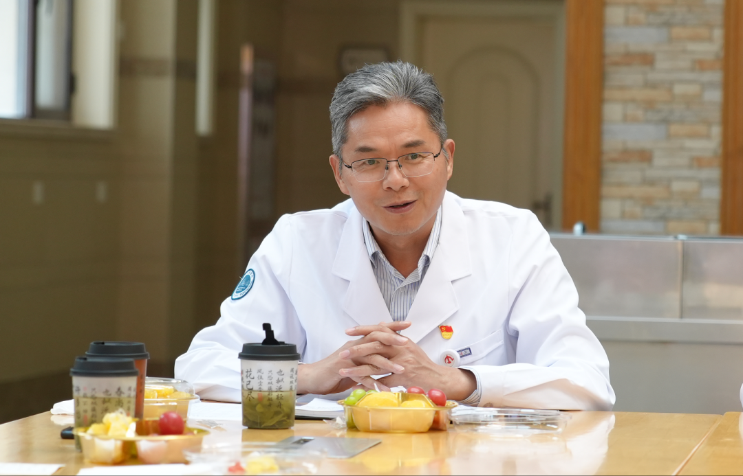 情暖重阳话初心，薪火相传启新程丨徐州仁慈医院举行重阳节老职工座谈会