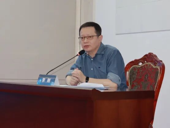 【学术交流】前沿聚智 聚力提质——我院举办国家级继教项目《AI（人工智能）赋能下的晚期肺癌精准诊疗新进展学习班》