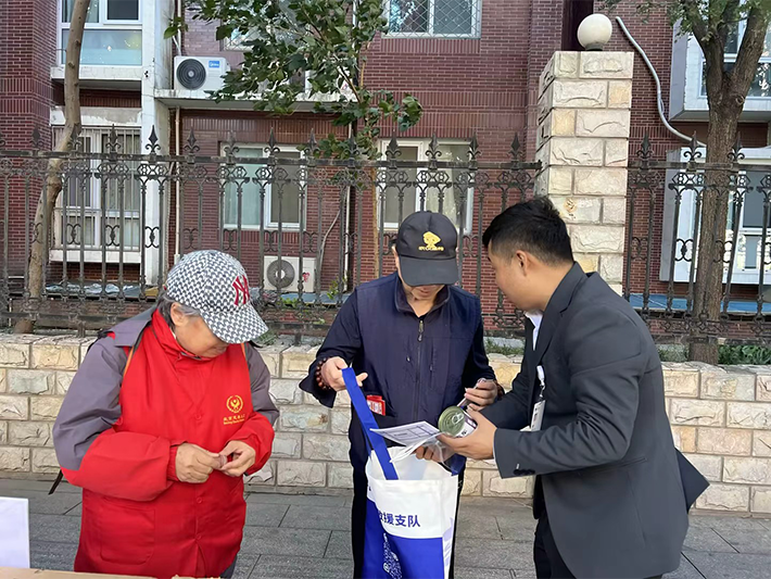 医心助老护银龄，青春志愿暖重阳——北京华生康复医院开展敬老月社区公益义诊活动