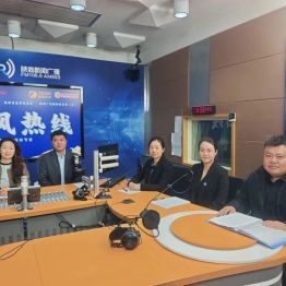 金秋敬老月：“红细胞”做客秦风热线，讲述医院助老故事