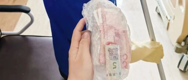 别人捡钱想“怎么花”，正兴保洁阿姨只想“怎么还”