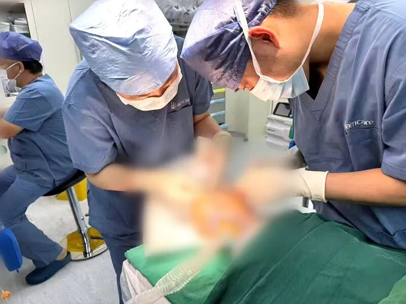 7小时,6科室接力守护外伤男童,是诊治的速度,是守护的温度