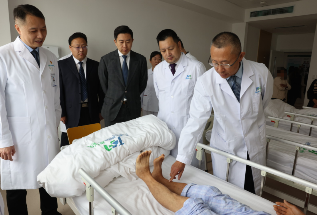 「京豫同心 泽润中原」北京积水潭医院专家中原行活动启动仪式成功举办