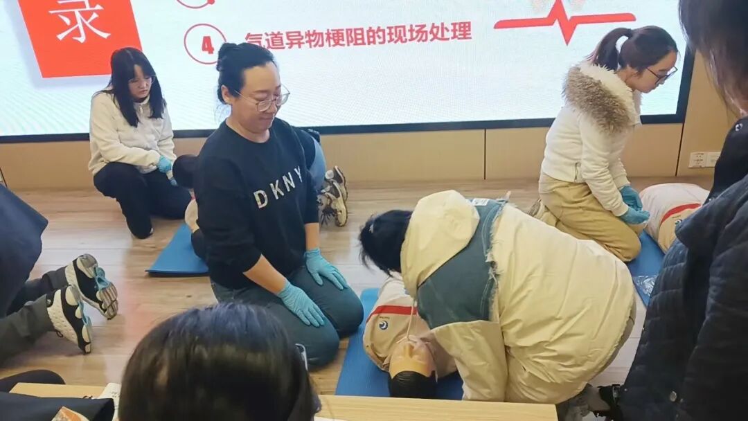 守护生命,“救”在身边 | 哈尔滨普瑞眼科医院联合市红十字会开展应急救援知识培训与实操演练