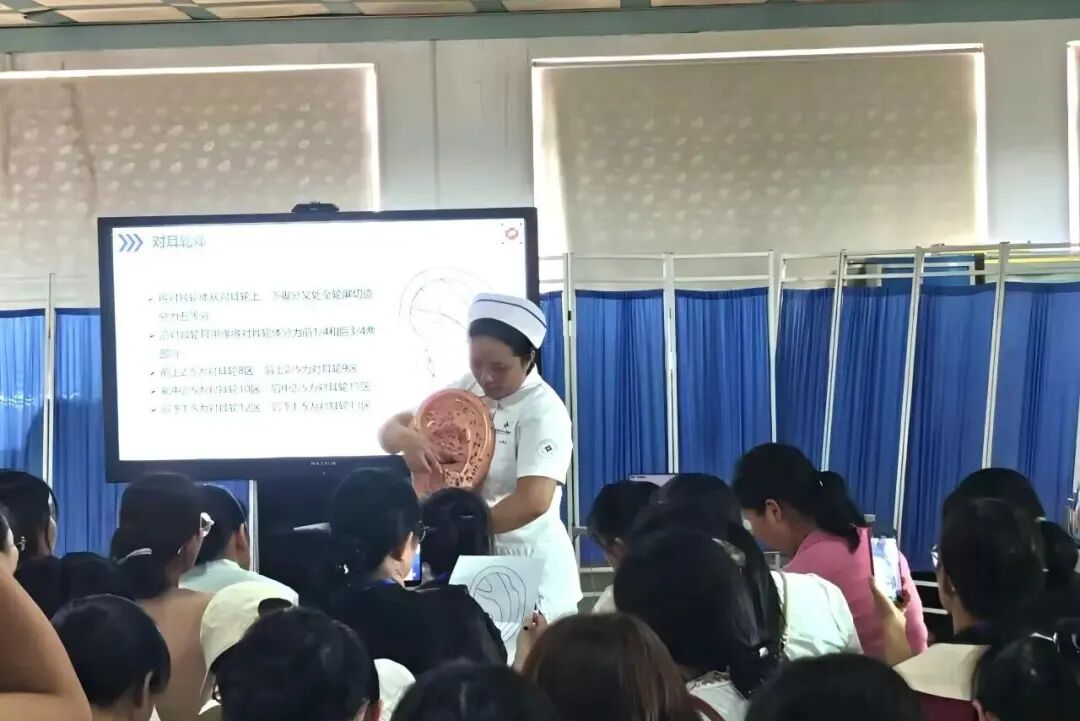 我院成功举办脐灸、耳穴疗法适宜技术规范化应用与创新推广培训班