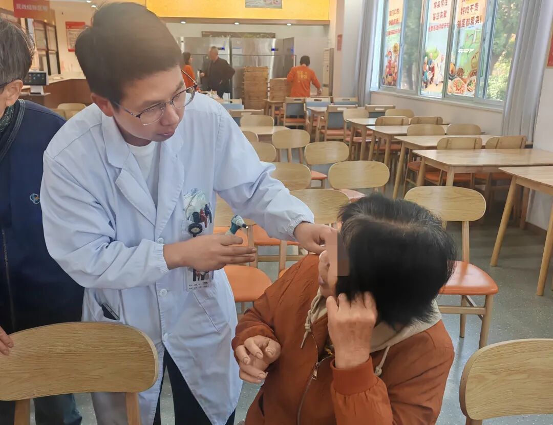 “银龄悦听・爱耳同行” 敬老月义诊暖人心