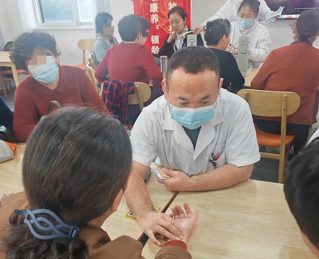 “银龄悦听・爱耳同行” 敬老月义诊暖人心