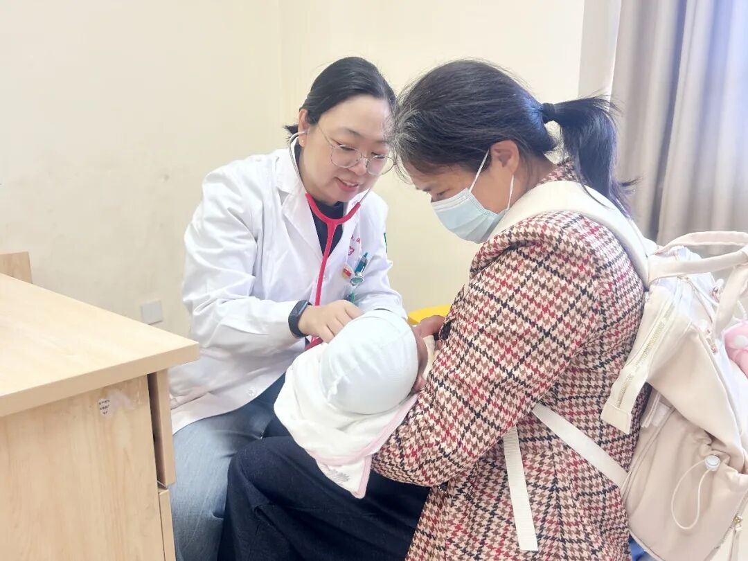 医疗援疆 | 800克到2050克:一个“巴掌宝宝”的百日突围
