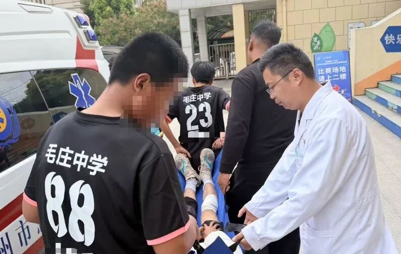 徐州仁慈医院(徐州体育医院)圆满完成全市中小学生手球比赛医疗保障任务