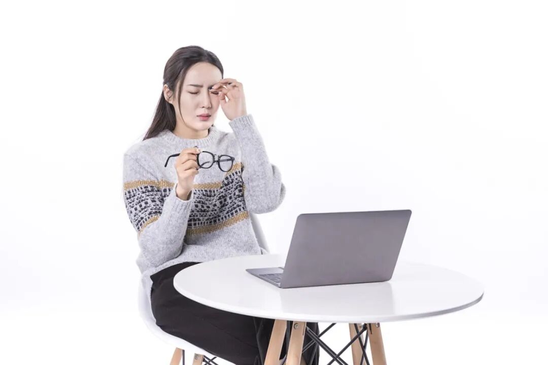 40岁后，别把这些信号当成“眼疲劳”