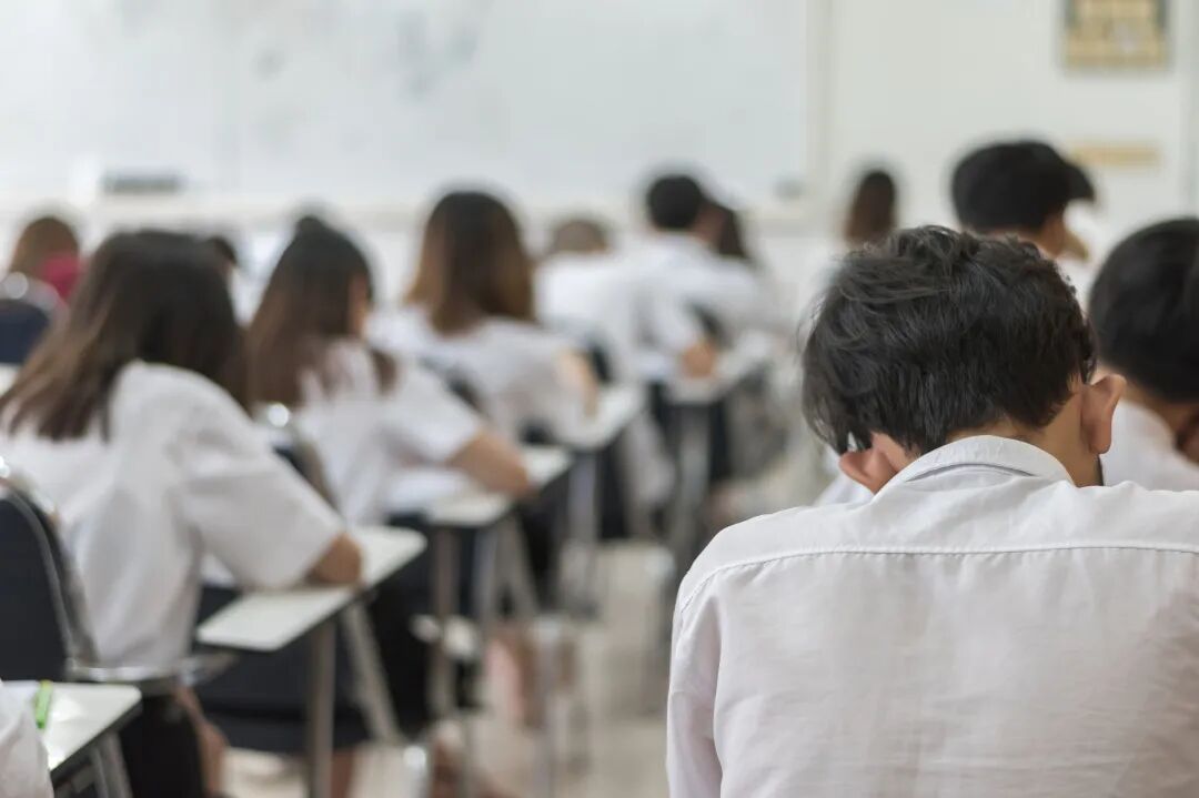 不用夜戴、不用清洗，近视防控还有这种选择？