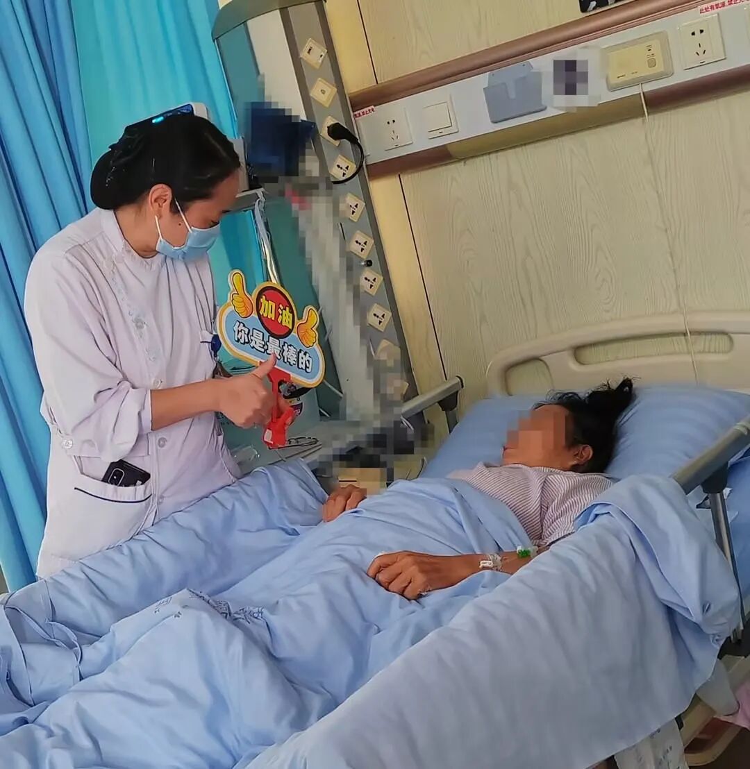 方寸小卡片 浓浓医护情